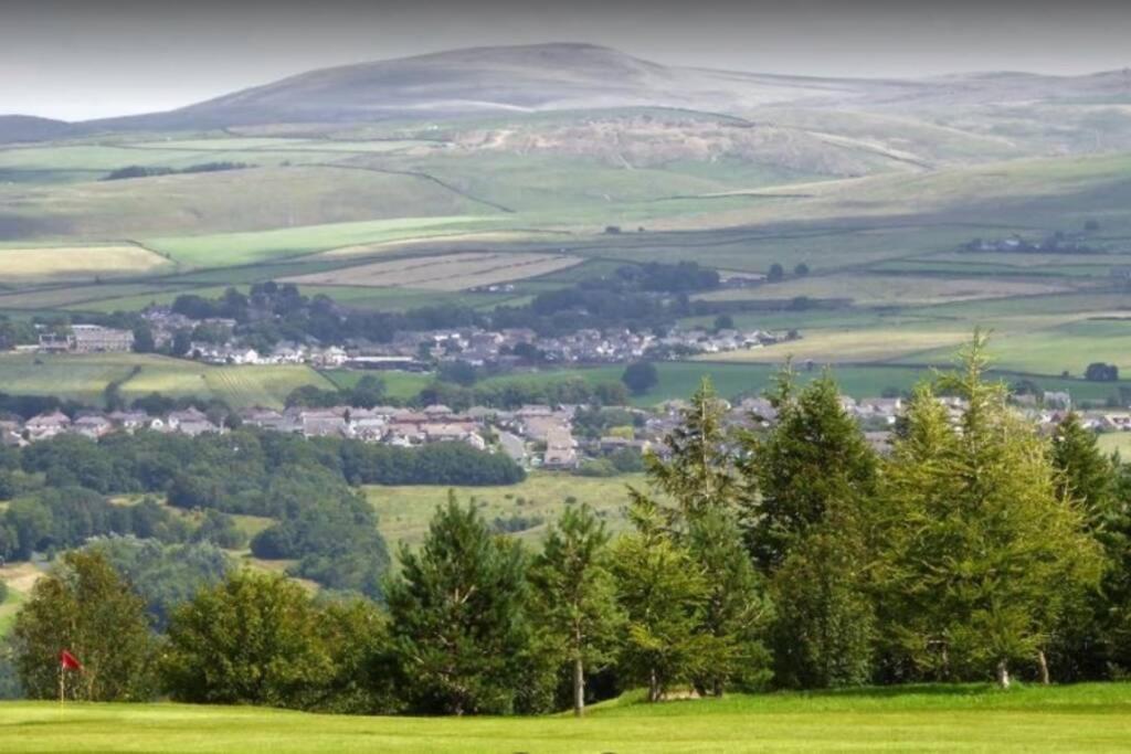 Pomfret House, Perfect Guest Villa in Burnley Esterno foto